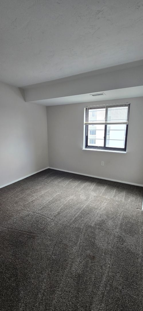 2 beds, 1.5 baths, 1,145 sqft, $1,300, Unit 55-7B10