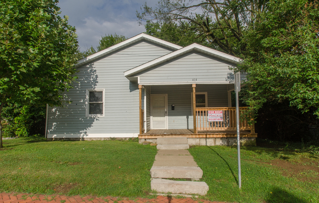 4 bedroom, 1 bath home: Available August 2025!