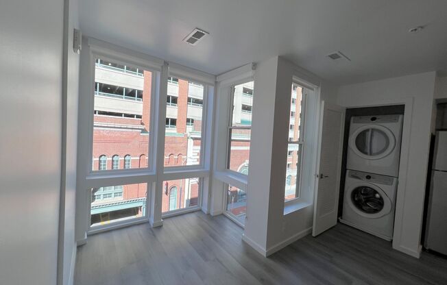 1 bed, 1 bath, 504 sqft, $1,665, Unit 412