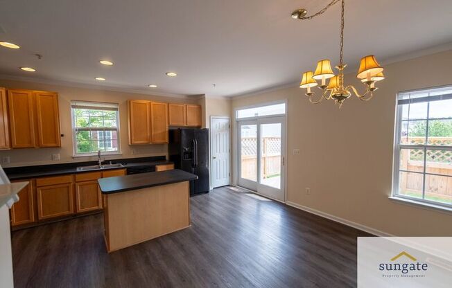 11 HALLSDALE CT