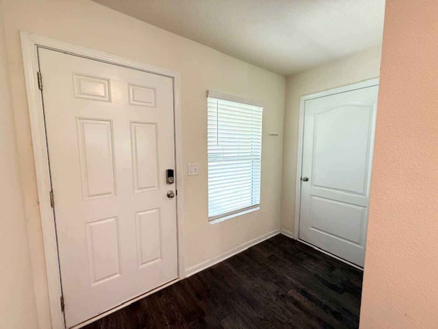 Charming 3 Bedroom, 2 Bath Home for Rent in Meadow Walk – Southside Jacksonville!