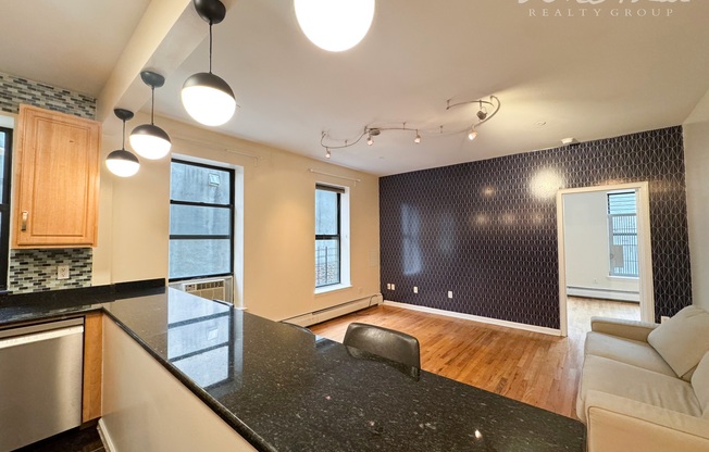 536 W 163 ST