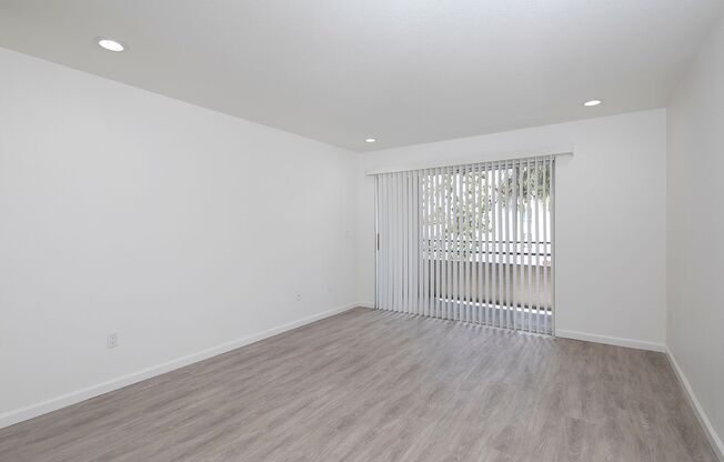 3 beds, 2 baths, 1,105 sqft, $3,495, Unit 239