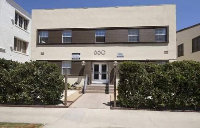 660 S. Cloverdale Ave.