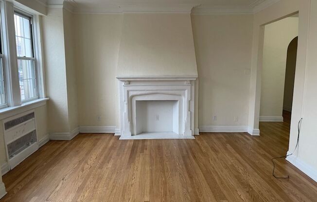 2 beds, 2 baths, 1,303 sqft, $2,150, Unit New King Edward  302