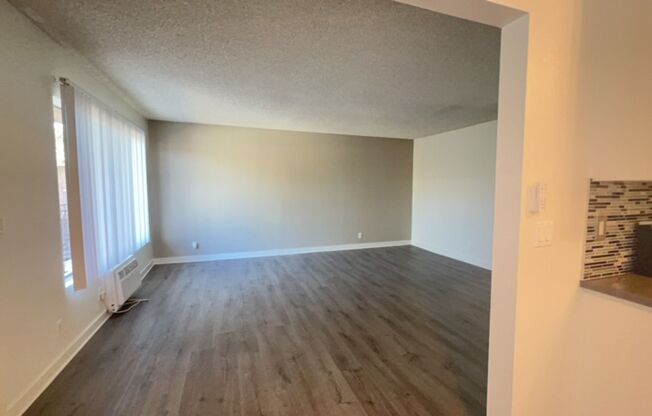 2 beds, 1 bath, 1,100 sqft, $2,568, Unit 241-40