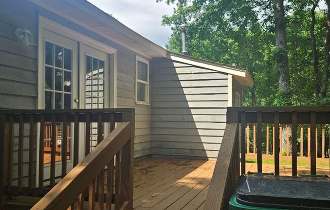 8106 Tamaplais Ct. Single family 3 beb 2 bath..Avail NOW!! RENT SPECIAL $200 OFF 1ST MONTHS RENT