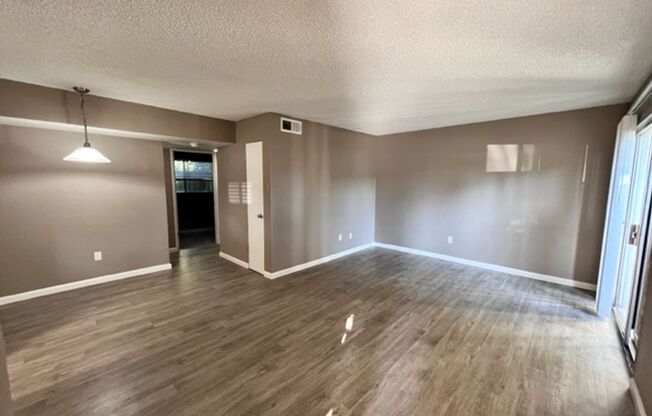 2 beds, 2 baths, 900 sqft, $1,795, Unit 95