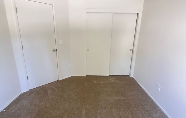 3 beds, 2 baths, 1,066 sqft, $1,900, Unit E215