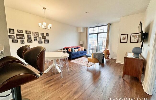 1111 25TH ST NW #714