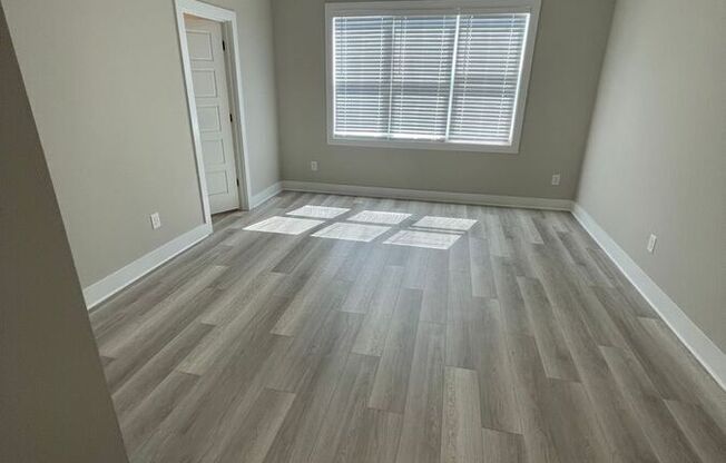 1062 MERLOT HLS LN