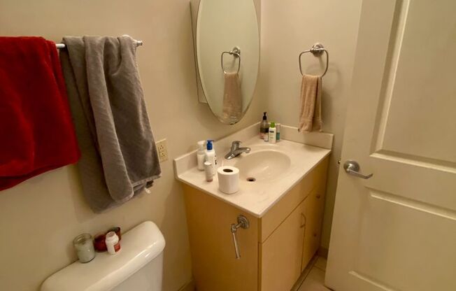2 beds, 2 baths, 900 sqft, $1,850, Unit 402