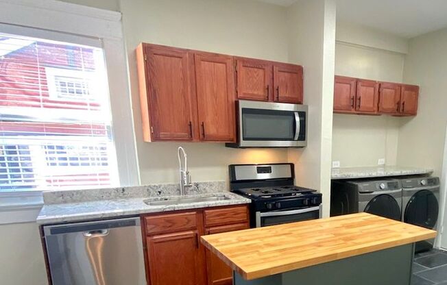2 beds, 2 baths, 1,200 sqft, $2,675, Unit Apt. 1