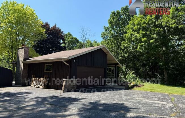 11539 N PARKVIEW DR