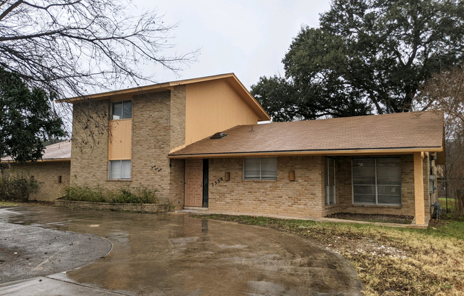 2330 BLOSSOM DR