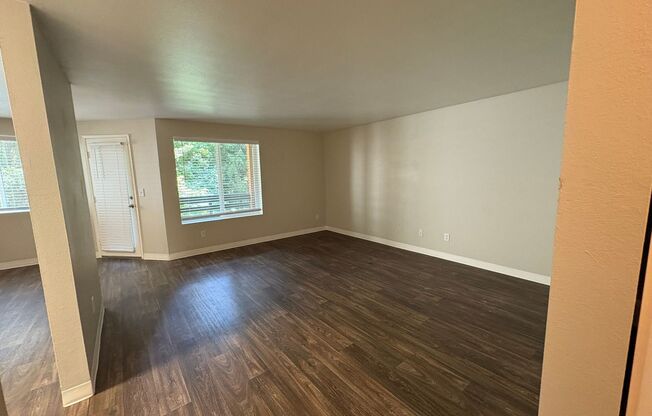 2 beds, 1 bath, 891 sqft, $1,550, Unit 202