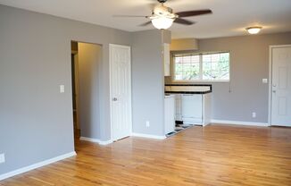 Near OHSU: Classic Corner 2 Bedroom w Large Windows & Dishwasher!