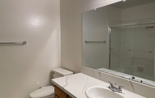 1 bed, 1 bath, 572 sqft, $2,195, Unit 320