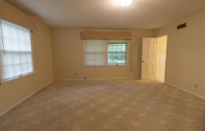 2 beds, 1 bath, $1,500, Unit Unit B