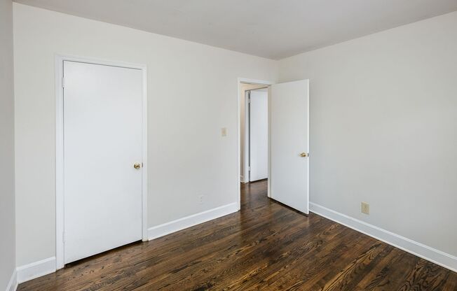 4 beds, 2.5 baths, $2,450