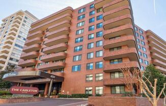 Nice One Bed + One Bath in Luxury Secure Doorman Bldg