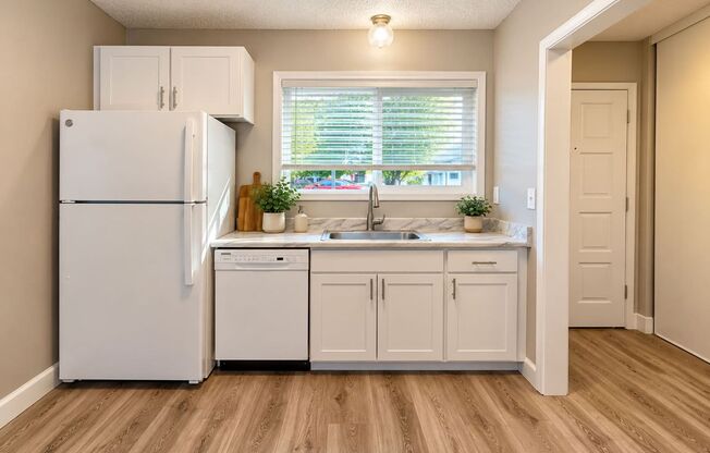 2 beds, 1 bath, 720 sqft, $1,450, Unit 01