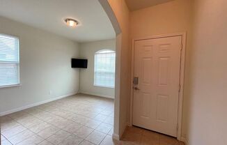 3 beds, 2 baths, $1,650