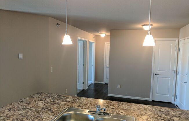 3 beds, 2 baths, 1,293 sqft, $1,375, Unit 2360-211