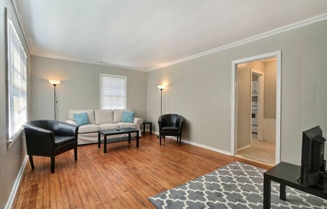 Large 2BR/1BA Downtown Savannah House For Rent