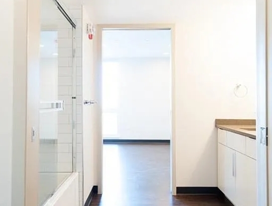 2 beds, 2 baths, $4,250, Unit Unit 209