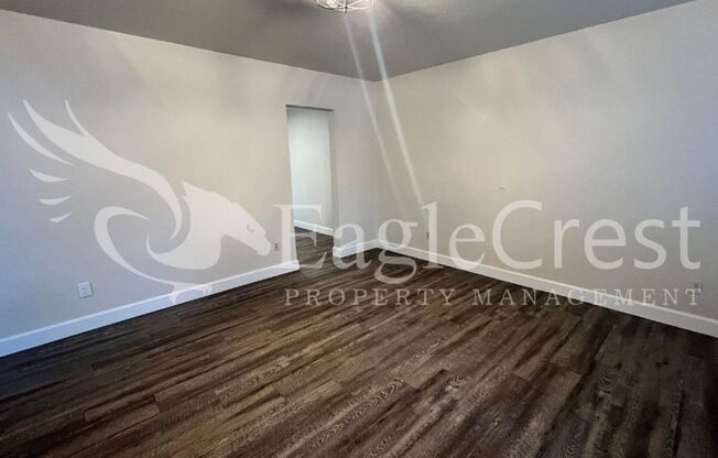 2 beds, 1 bath, $1,250, Unit Unit 1