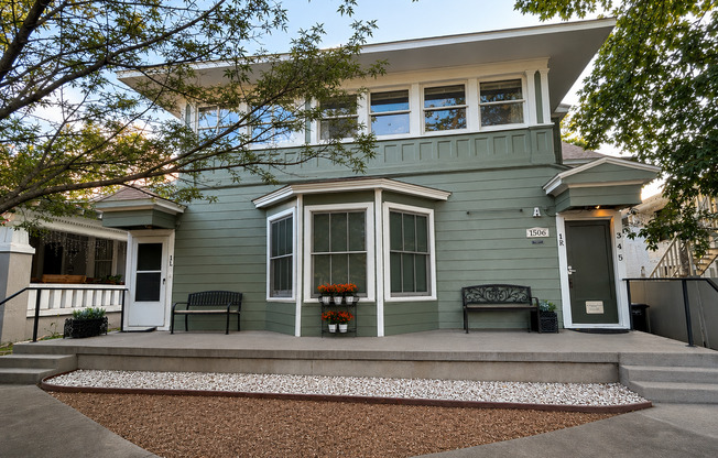 1506 Hurley