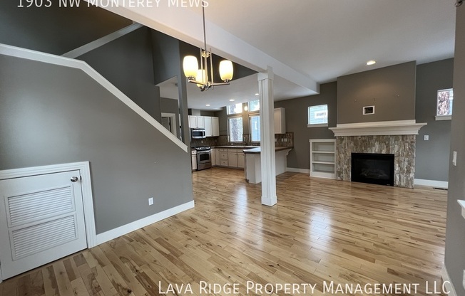 1903 NW MONTEREY MEWS