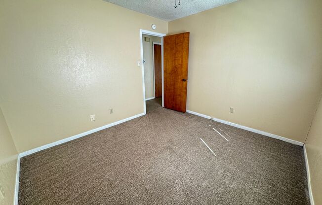 2 beds, 1 bath, $1,000