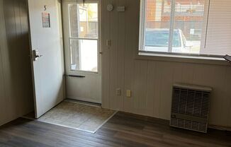 Studio, 1 bath, 634 sqft, $675, Unit Apt 5