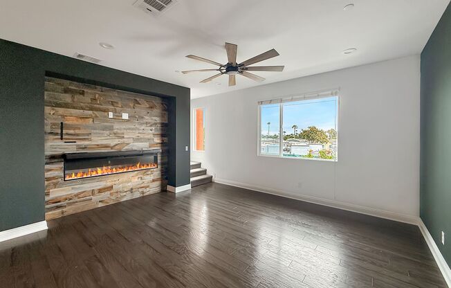 Large and Bright 4 bedroom, 3.5 bathroom home in Chula Vista!