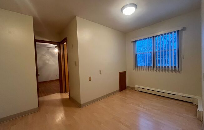 1 bed, 1 bath, 650 sqft, $955, Unit 8