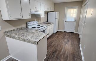 2 beds, 1 bath, 780 sqft, $750, Unit Unit 5