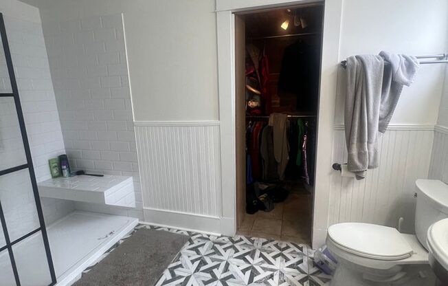 2 beds, 2 baths, $2,800