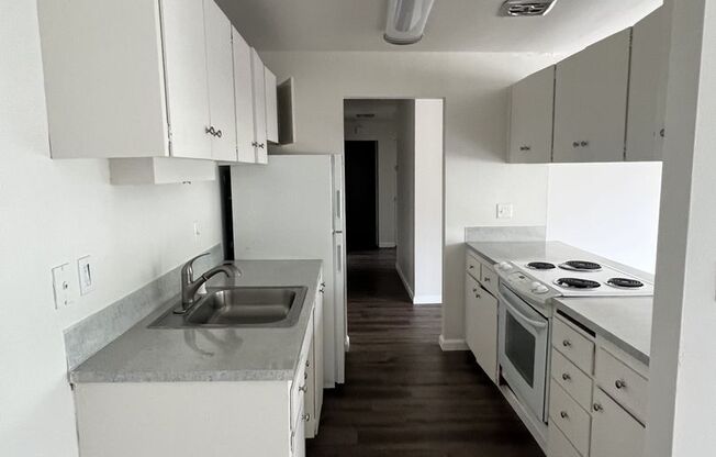 M100 - Riverview West Apartment