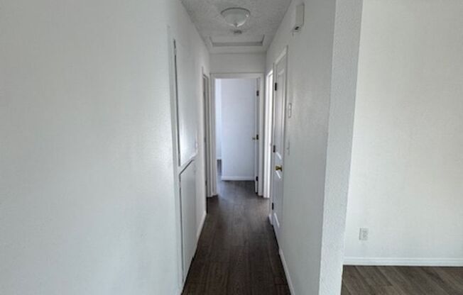 2 beds, 1 bath, $2,000