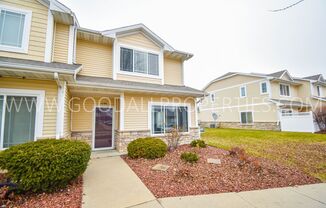 3 Bedroom 2.5 Bathroom Townhome in West Des Moines