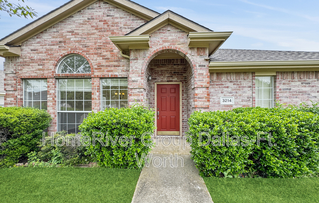 3214 CREEKSIDE DR