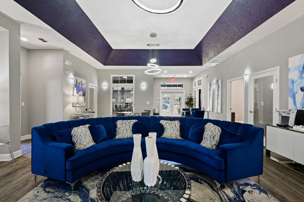 Welcome to Park at Woodlake