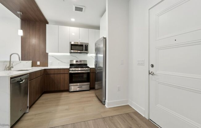 2 beds, 2 baths, 984 sqft, $2,850, Unit 203