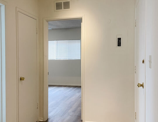 2 beds, 1.5 baths, 1,350 sqft, $3,000, Unit 5