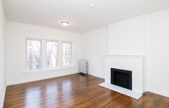 3 beds, 2 baths, 1,250 sqft, $2,700, Unit 6573-3