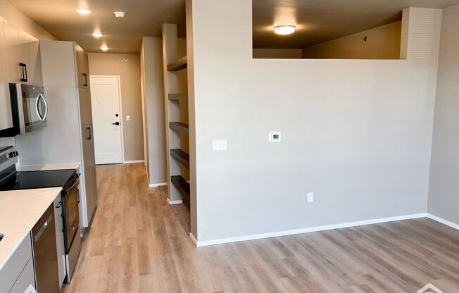 Studio, 1 bath, 558 sqft, $925, Unit 5521-5328
