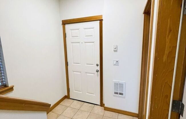 1131 A N 94 ST