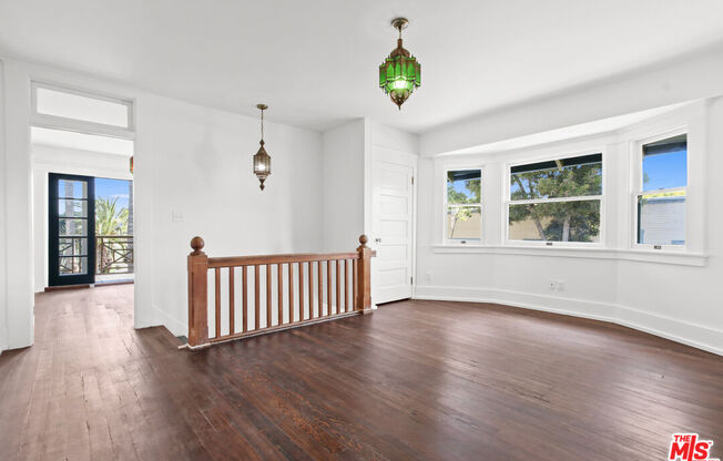 221 MARKET ST